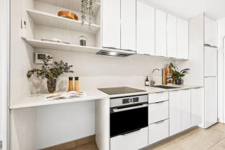 PERFECT STAY 2 MIN WALK TO BEACH - 7