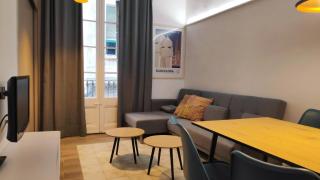 S3.Mercat Sant Antoni - Central Location. Metro L2 - Barcelona - 3