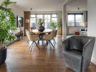 Spacious holiday home in the center of Langweer - 8