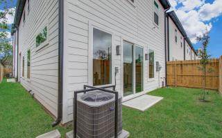 NEW Awesome 3 bed 3 bath townhome - 9