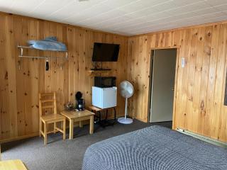 Chicken Shack Motel - 5