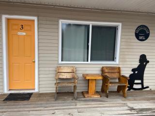 Chicken Shack Motel - 1