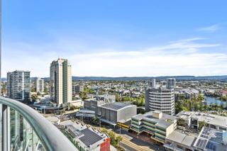 Legends Private Apartments - Q Stay - 3