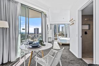 Legends Private Apartments - Q Stay - 8