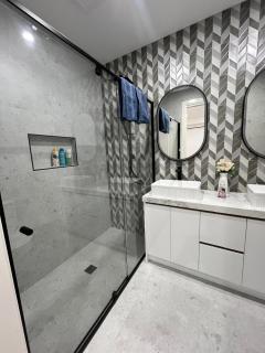 Premium Comfort - Elegant 4BR Donnybrook Retreat - 1