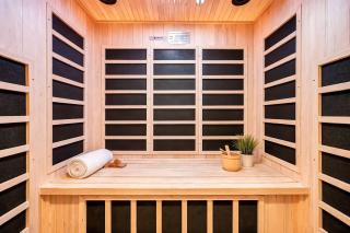 Modern 5BR, Kid-Friendly Home In Poconos with Pool Table - 8