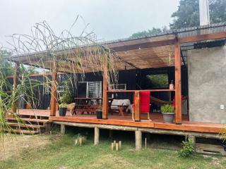 Casa con amplio deck y barbacoa en Punta Pinar - 0