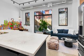 Brand New Modern Home Downtown Toronto Free Parking - 0