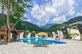 Gapyeong Glam-stay Glamping Caravan Pension - 5