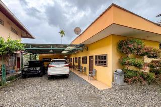 RedDoorz Casa Delray Syariah at Pantai Pelabuhan Ratu - 1