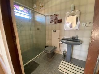 Casa espaçosa com suíte climatizada e garagem própria ideal para férias em família ou em grupo - 4