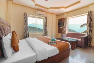 Ganga Palace Near Vishwakarmaghat - 4