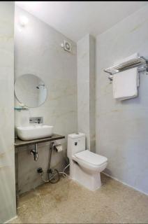 Ganga Palace Near Vishwakarmaghat - 2