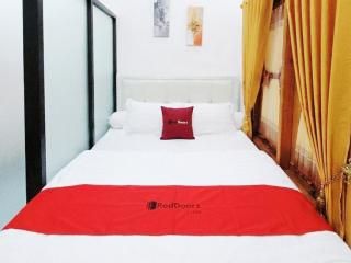 RedDoorz at Jati Mas Alun Alun Bojonegoro - 0