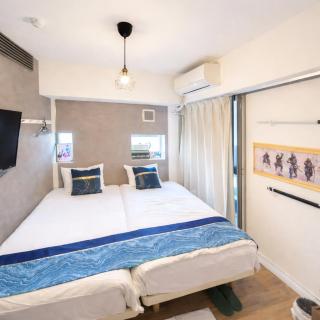 Higashi-Shinjuku 1004 - 0