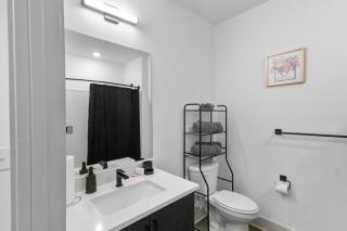 Designer East Atlanta 1BR Chic Amenities & Vibes - 1
