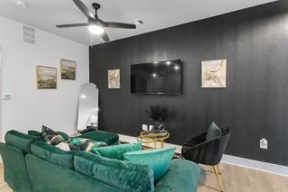 Designer East Atlanta 1BR Chic Amenities & Vibes - 6