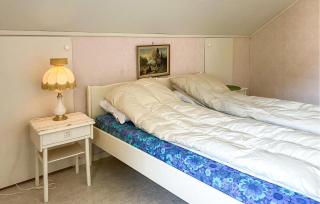 3 Bedroom Awesome Home In Gjemnes - 4
