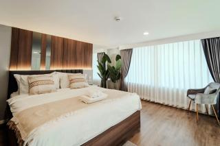 6 stars Panoramic Bright Designer 2bd Apt Skyline - 8