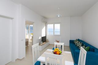 Richard Sea View Apartment - Happy Rentals - 8