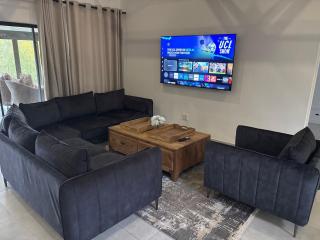 127 Clarens Golf Villa - 4