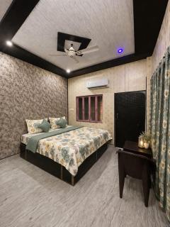 HOTEL SHIVAYY MAJESTIC - BHU Sundarpur Road 3km from KASHI VISHWANATH TEMPLE - 6
