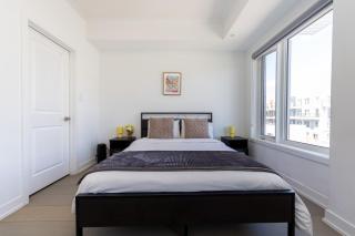 Downsview Park Luxury Townhome near Yorkdale Transit - 4