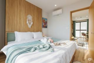 Urban Nomad Living 1BR City Apartment - 3