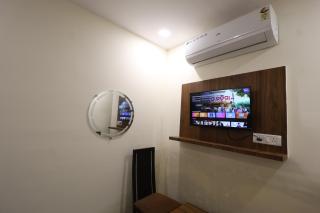 Hotel Indirapuram Grand - 2