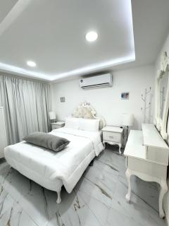 1BR Apartment with Kitchen & Bathroom 13 - 5