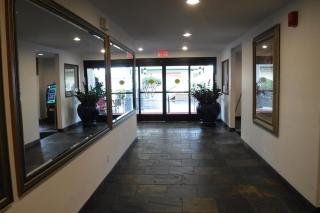 Wingate by Wyndham Mount Vernon - 3