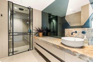 The Langham - World-Class Pools Spa & Gym - Beach - 5