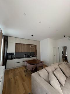 Central nude oasis 2 - 7