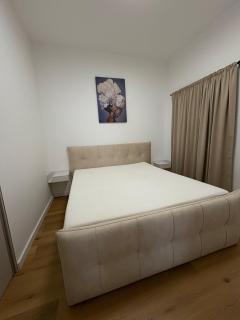 Central nude oasis 2 - 5