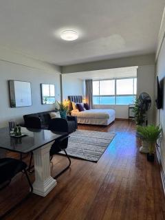 Accommodation Front - Edgy Beachfront 2 Sleeper with Stunning View - 7