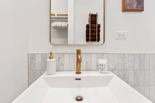 Montrose 1BR Hideout | Fireplace + Parking - 2