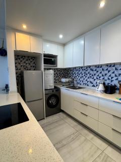 Accommodation Front - Luxurious 2 Sleeper Overlooking the Beachfront - 6