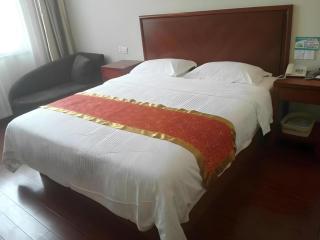 GreenTree Inn Linyi Feixian Jianshe Road Express Hotel - 3