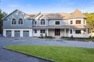 Game Room, Hot Tub! Family Getaway in Bayshore - 0