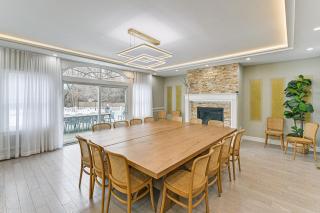 Game Room, Hot Tub! Family Getaway in Bayshore - 3