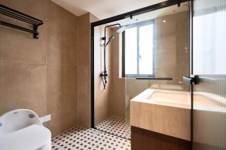 Lu In Home With City Veiw-Family Suite 3BR 4 Beds Sleeps 8-West Nanjing Rd Subway-Near People's Square-Credit Cards Accepted - 1