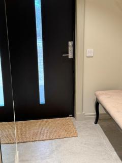 Newly renovated cottage near lake, sleeps 7 - 5