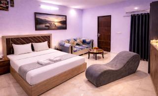 Hotel Comfort Inn, Nangloi, Walking from Metro - 5