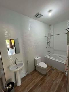 Hollywood Suites Gensan - 1