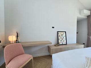 DRIZZLE pool and pillows - 2