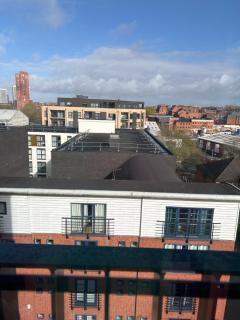 Stunning 2Bed City Centre Flat- Ensuite- Canal Views - 9
