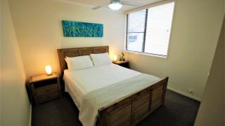 Esplanade View Unit 3 Wollombi - Caloundra - 2
