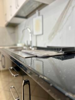 Sea Side Apartment With Balcony - 6