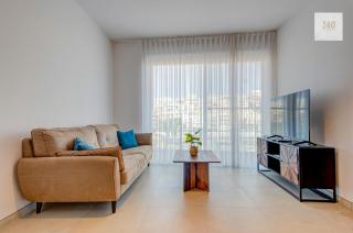 Marsaskala Beachfront 2-Bedroom Apartment with Terrace & Fast WiFi - 7