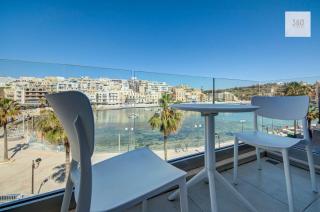 Marsaskala Beachfront 2-Bedroom Apartment with Terrace & Fast WiFi - 3